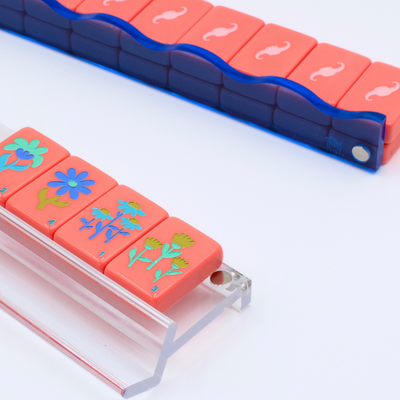 Wavy Acrylic Mahjong Racks | Magnetic Pushers: Pink