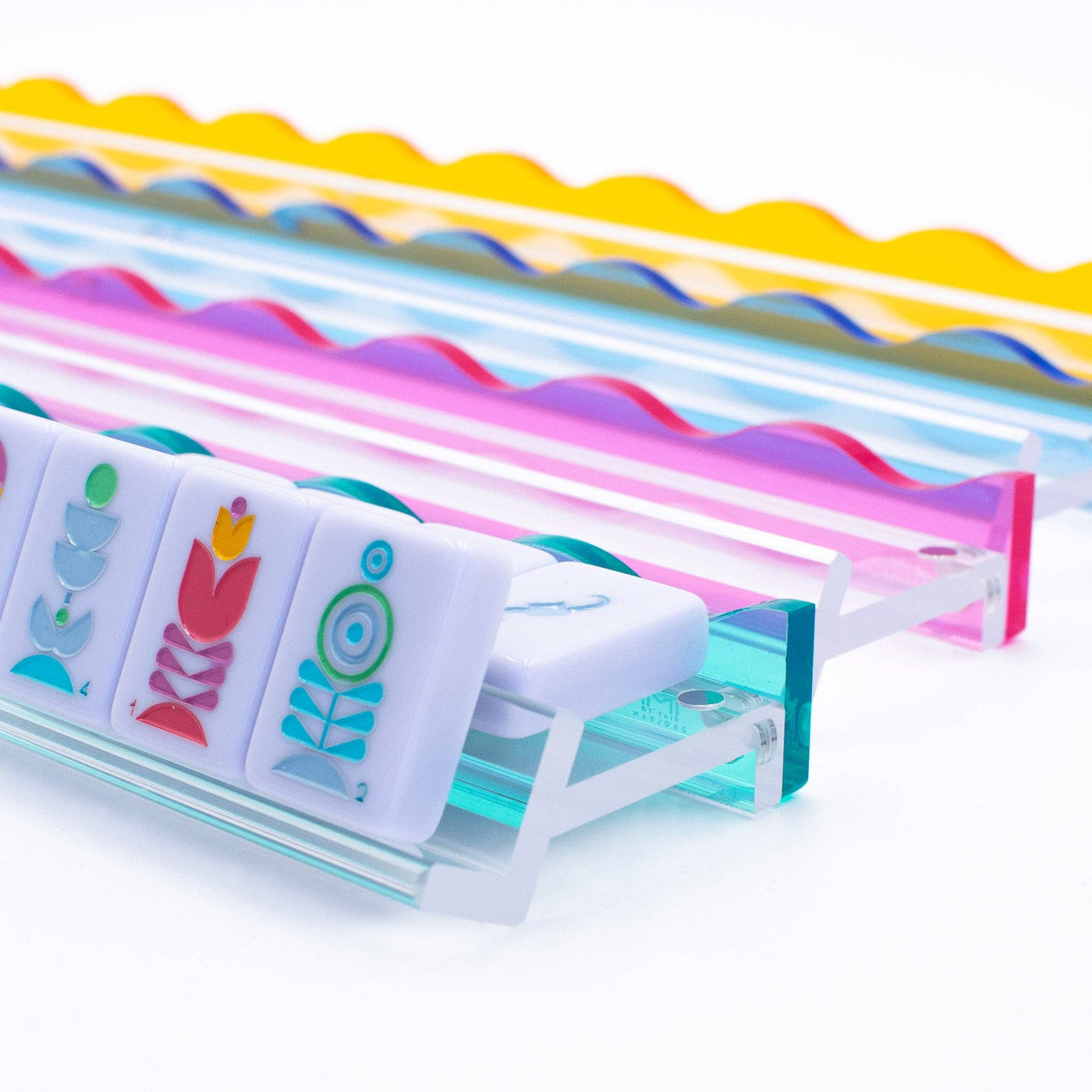 Wavy Acrylic Mahjong Racks | Magnetic Pushers: Pink