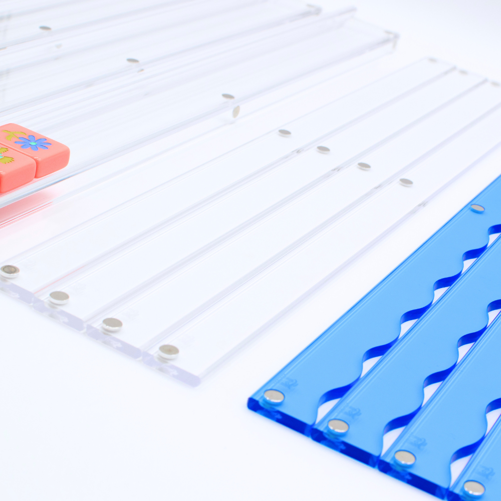 Wavy Acrylic Mahjong Racks | Magnetic Pushers: Pink