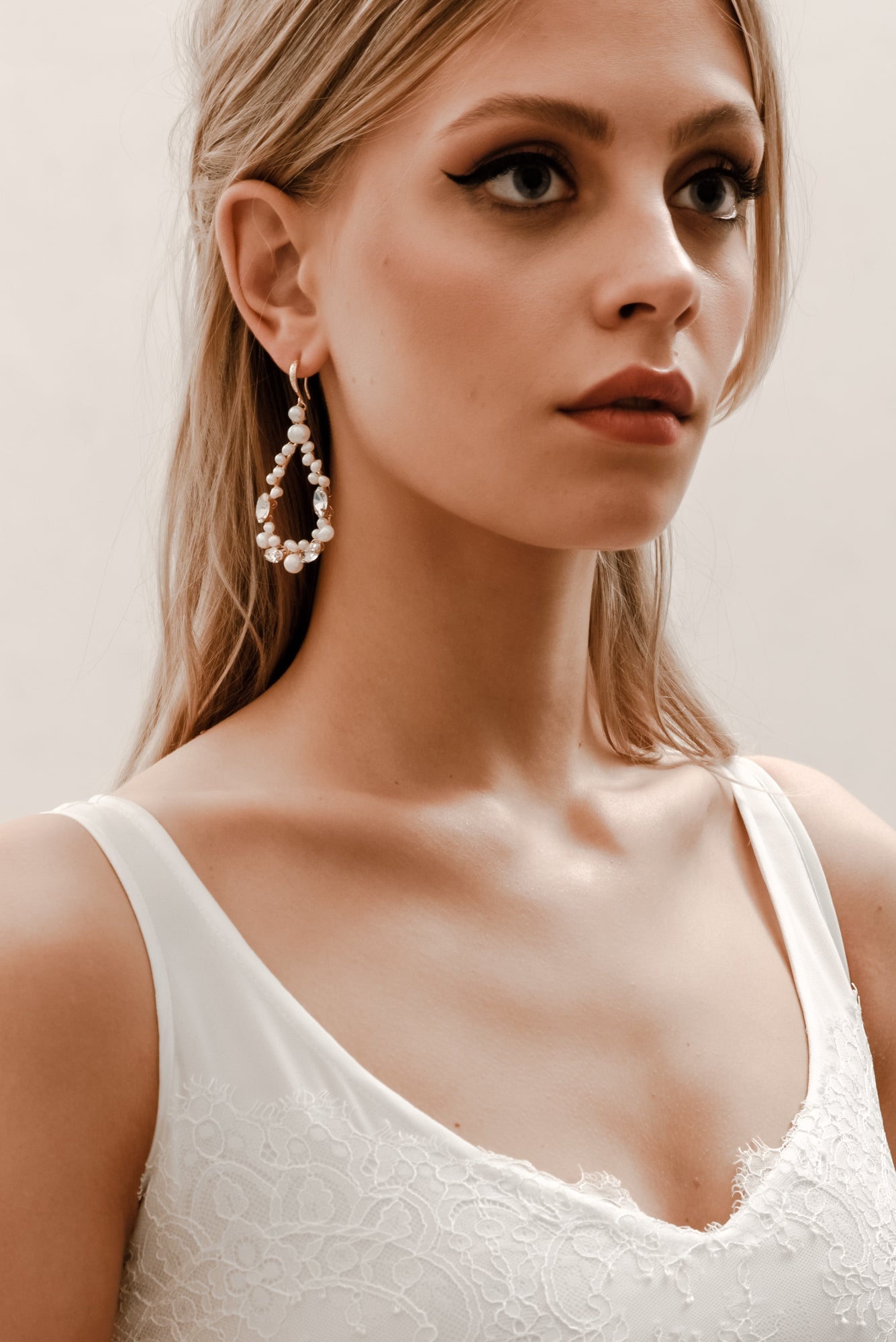 Ella Wired Pearl Earrings